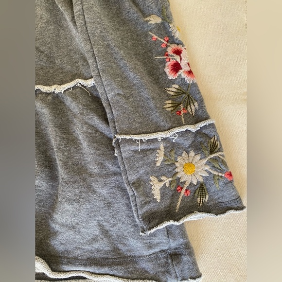 Johnny Was Acacia Tiered Embroidered Floral Gray Hooded Zip Front Jacket Small - Picture 4 of 10